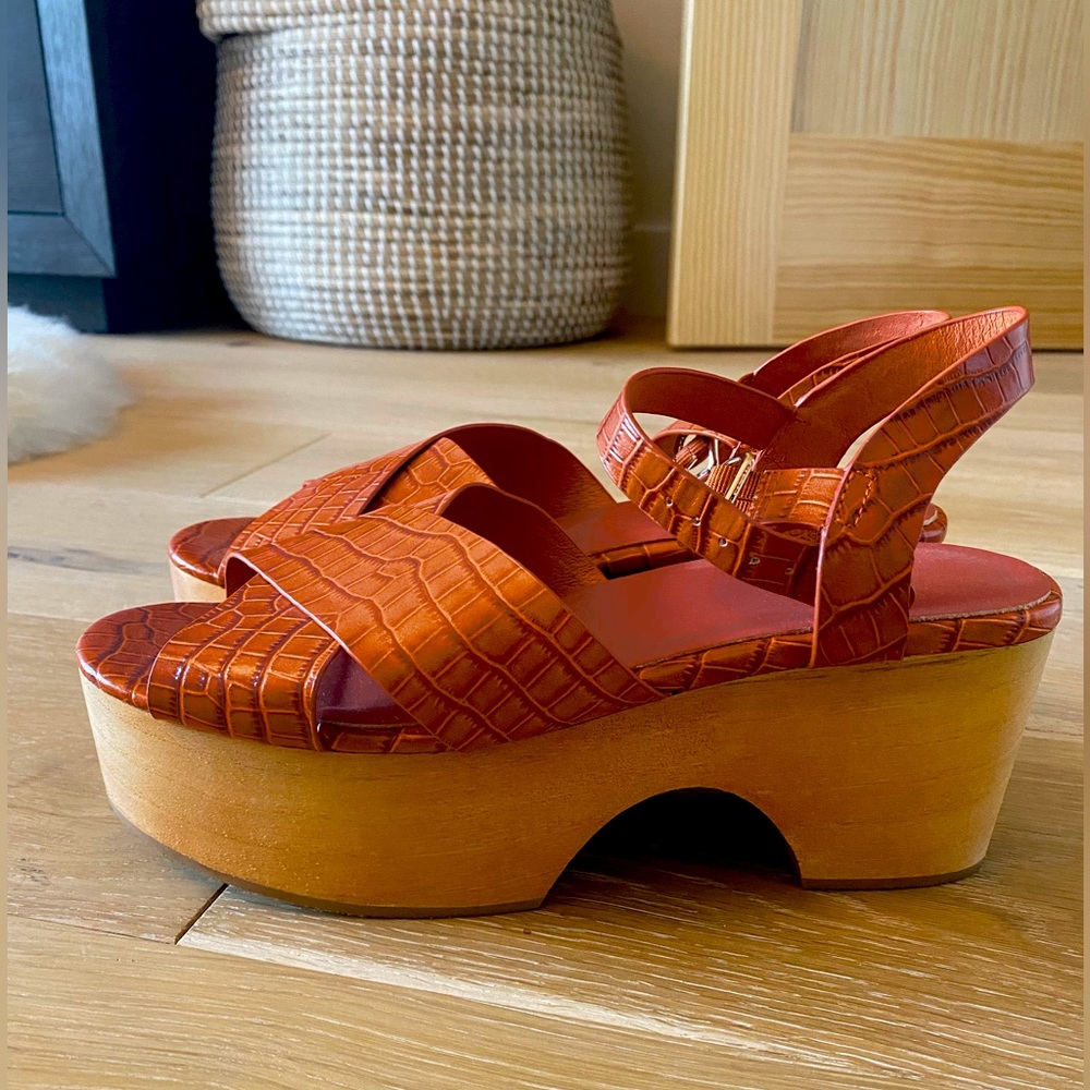 Charlotte Stone - “Dermot” platform clogs in Marmalade Crocco - Size 8